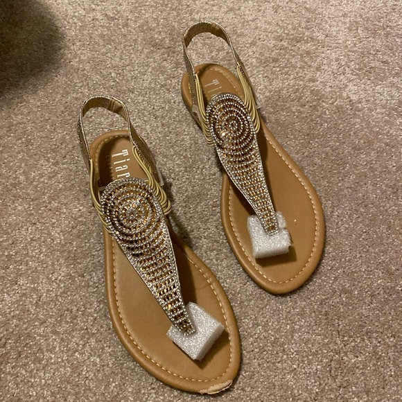 Gold Sandels - Picture 1 of 5